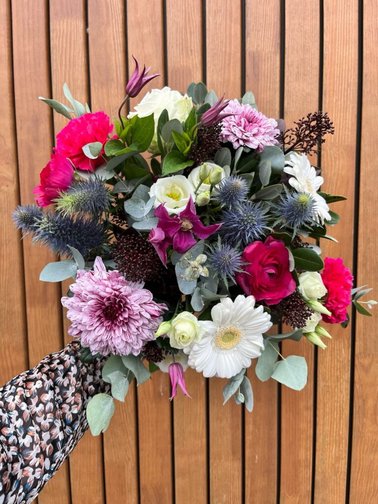 Latelier Delisa Fleuriste Bonchamp BOUQUET ROND 2