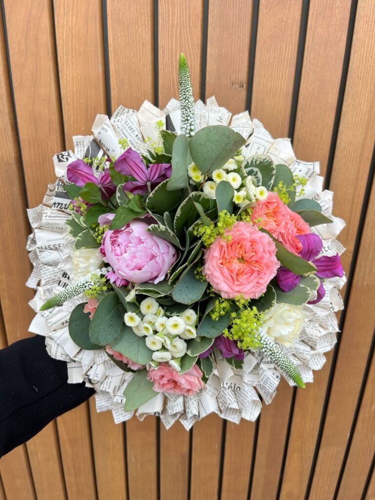 Latelier Delisa Fleuriste Bonchamp BOUQUET ROND 6